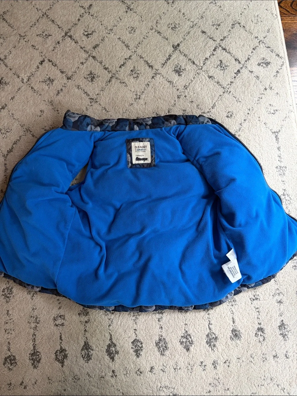 Old Navy Blue & Gray Skull Puffer Vest Size Small 6-7